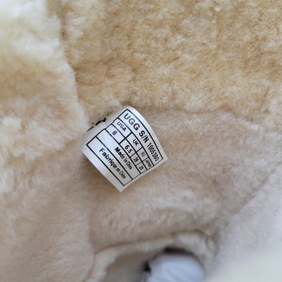 UGG Becket Chestnut Sheepskin Boots - Size 8 - Picture 11 of 12